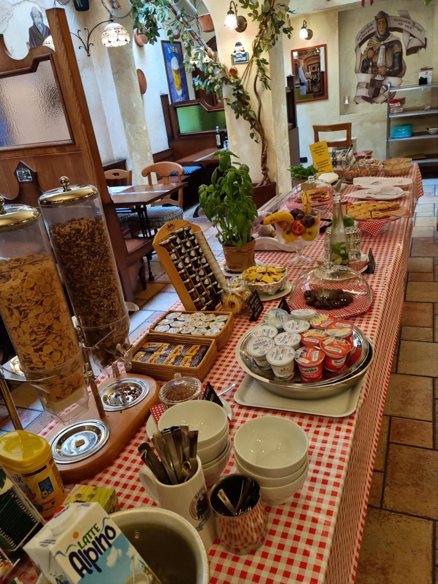 Hotel Vittoria Ρίβα ντελ Γκάρντα Εξωτερικό φωτογραφία