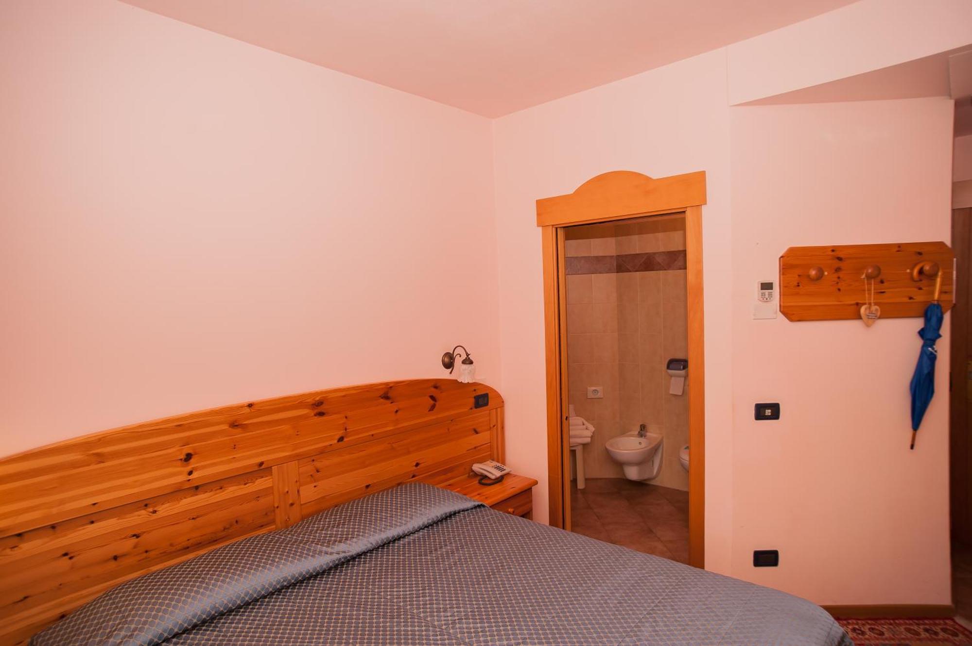 Hotel Vittoria Ρίβα ντελ Γκάρντα Δωμάτιο φωτογραφία