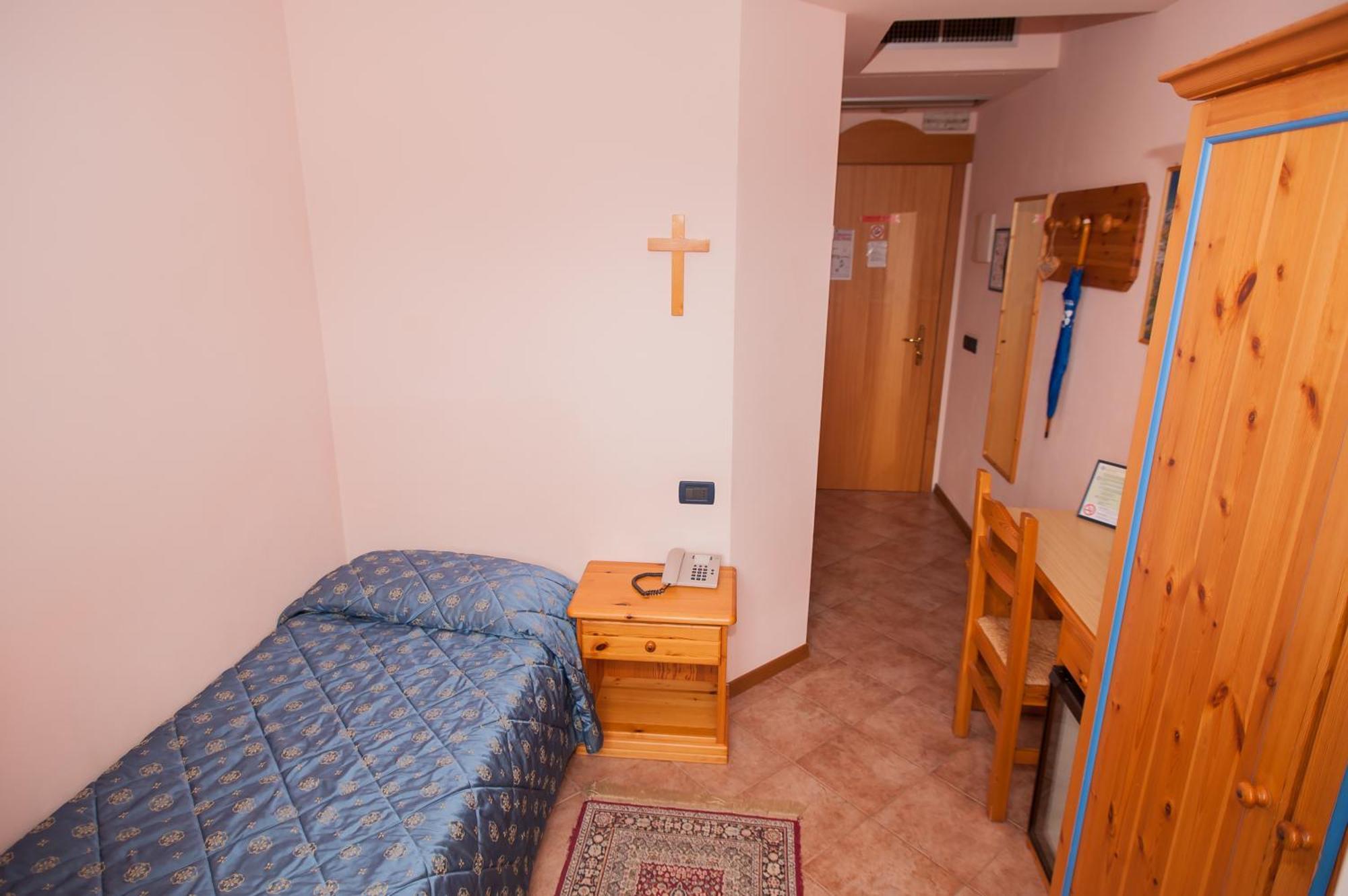 Hotel Vittoria Ρίβα ντελ Γκάρντα Δωμάτιο φωτογραφία