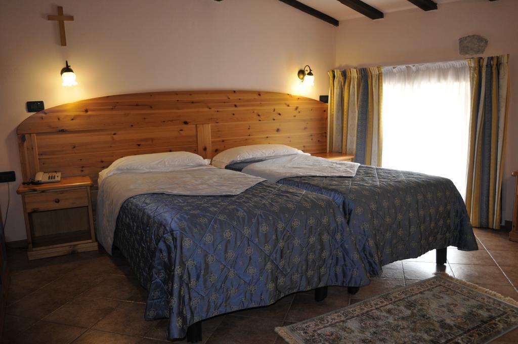 Hotel Vittoria Ρίβα ντελ Γκάρντα Εξωτερικό φωτογραφία