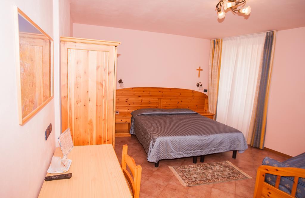 Hotel Vittoria Ρίβα ντελ Γκάρντα Δωμάτιο φωτογραφία
